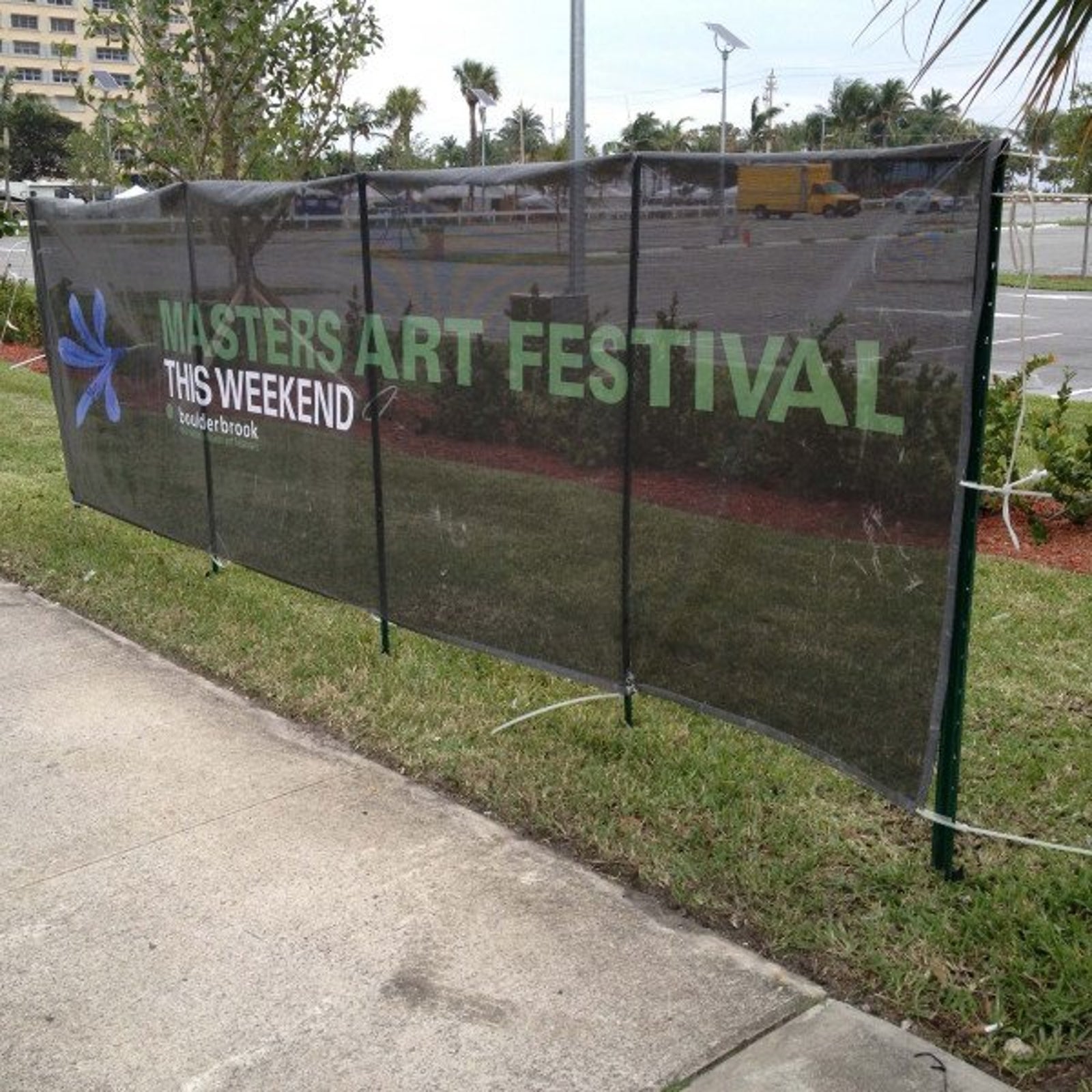 Mesh Banner