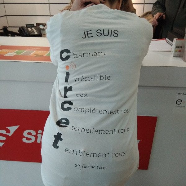 Tee shirt