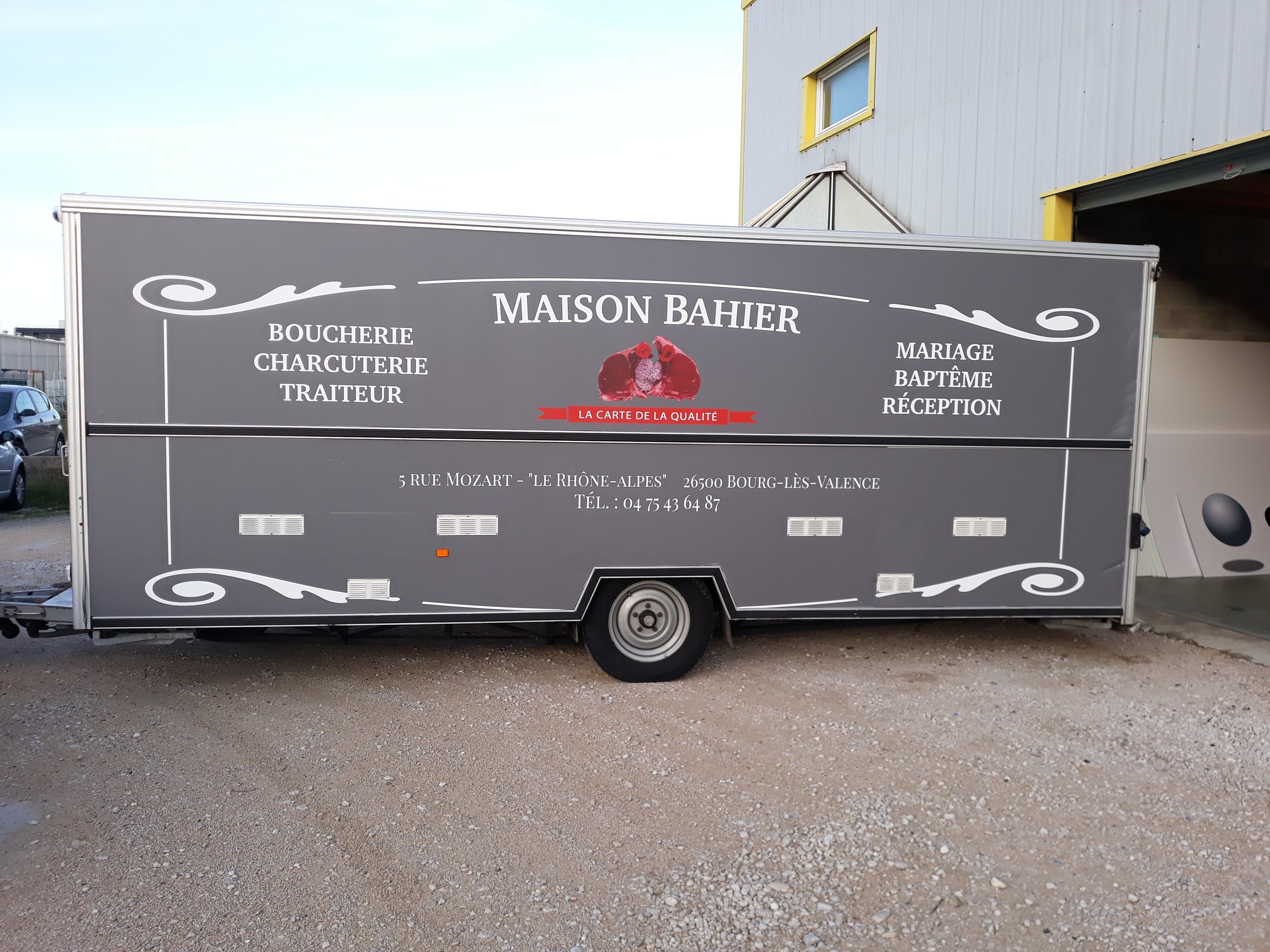 Marquage véhicule & flocage professionnel sur mesure