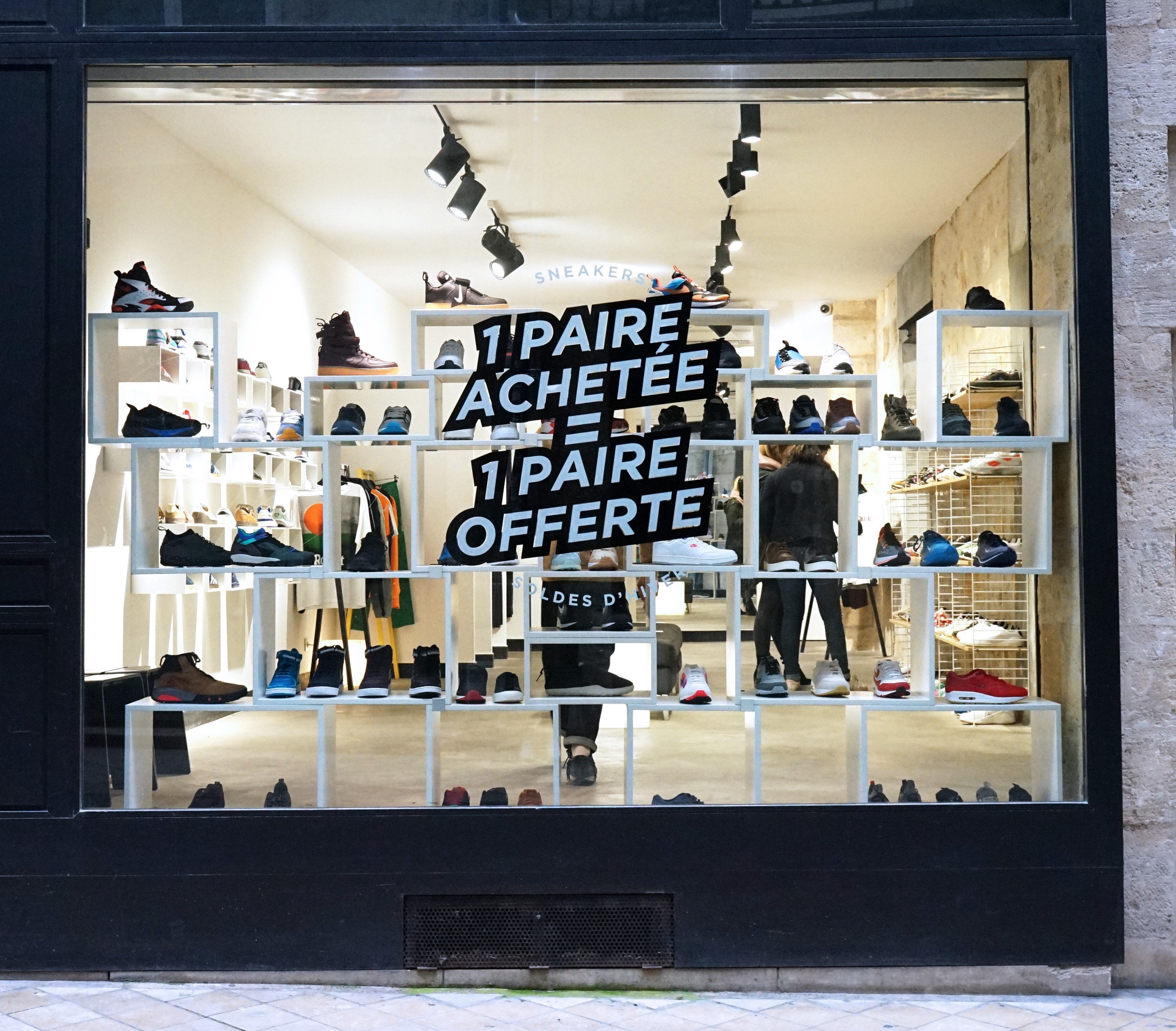 Vitrophanie & films adhésifs sur mesure pour vitrines