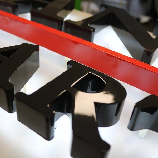 Lettres découpées lumineuses