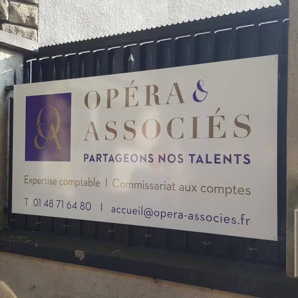 Enseigne Panneau dibon avec film vinyle adhésif contrecollé