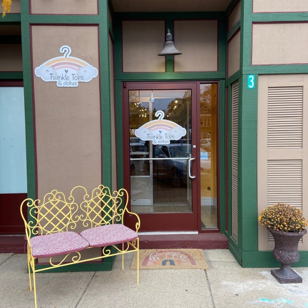 Twinkle Toes-Rear Entrance