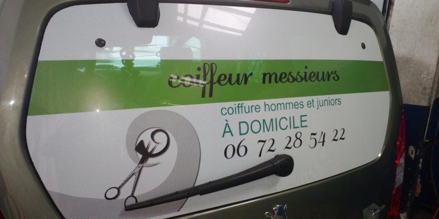 Micro perforé lunette arrière