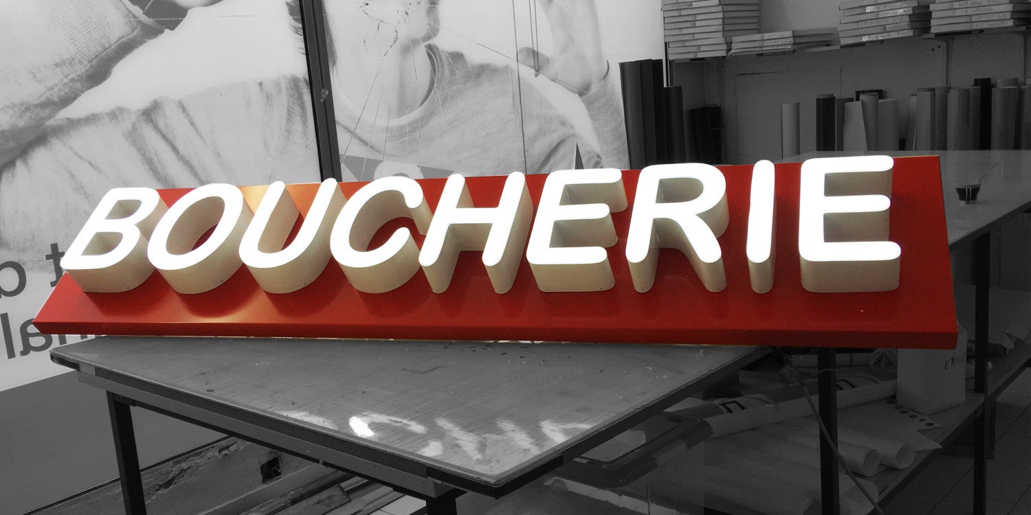 Rendez votre boucherie attractive grâce à de la signalétique
