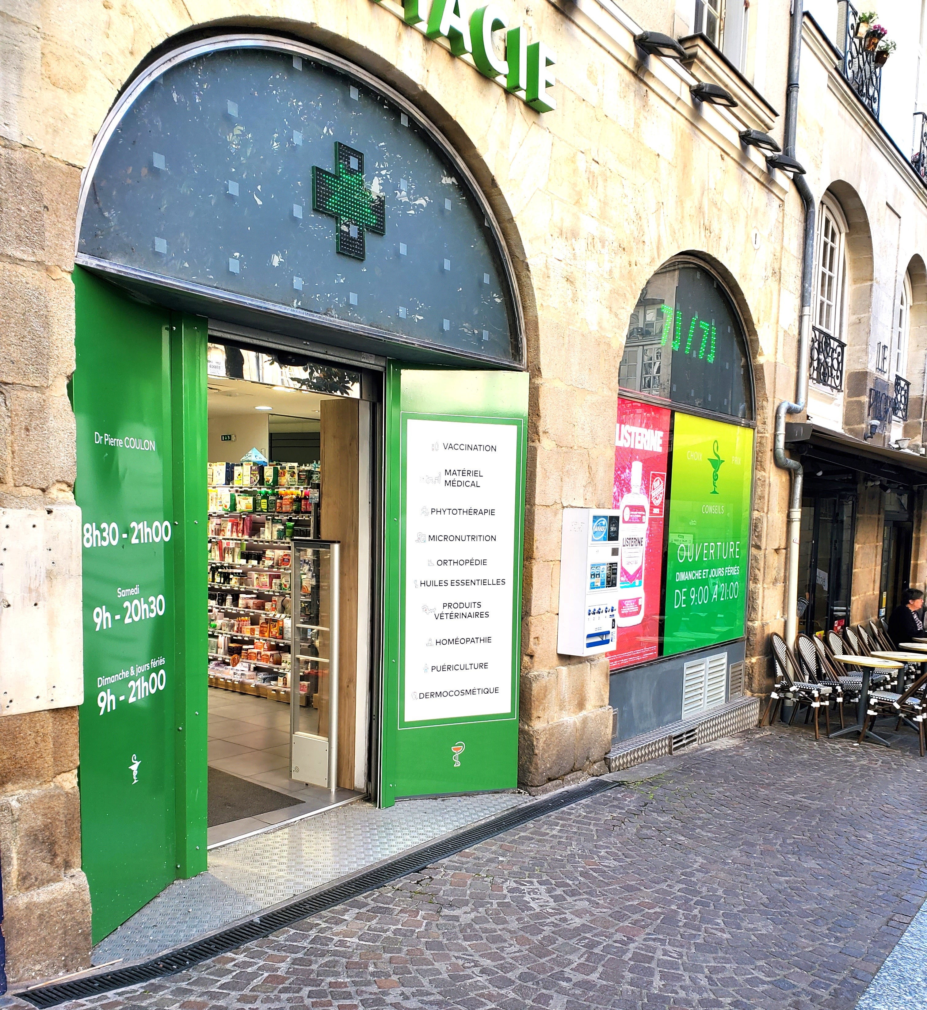 Plaques et adhésifs pharmacie par Signarama Nantes