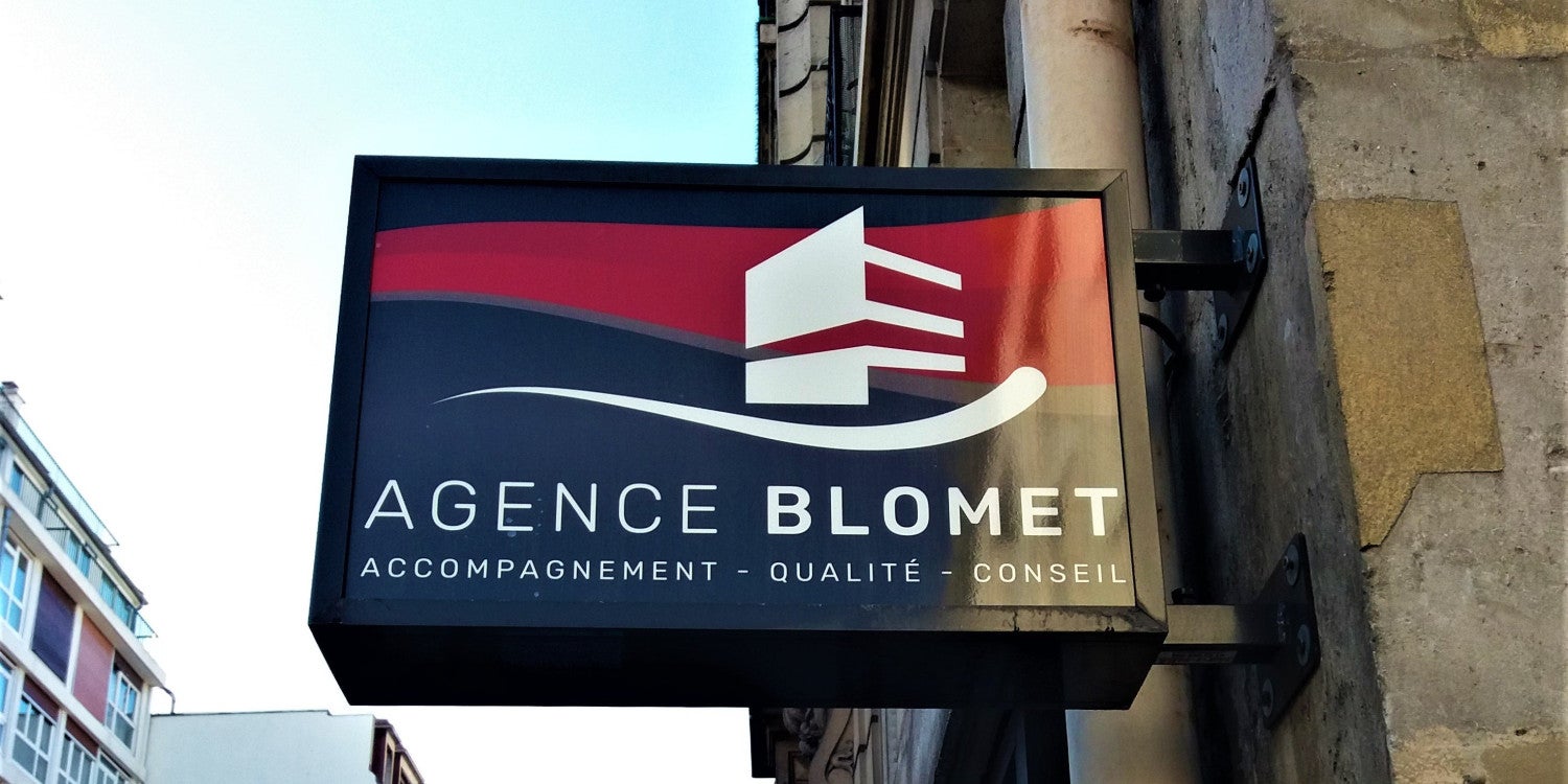 Caisson Drapeau Double Face