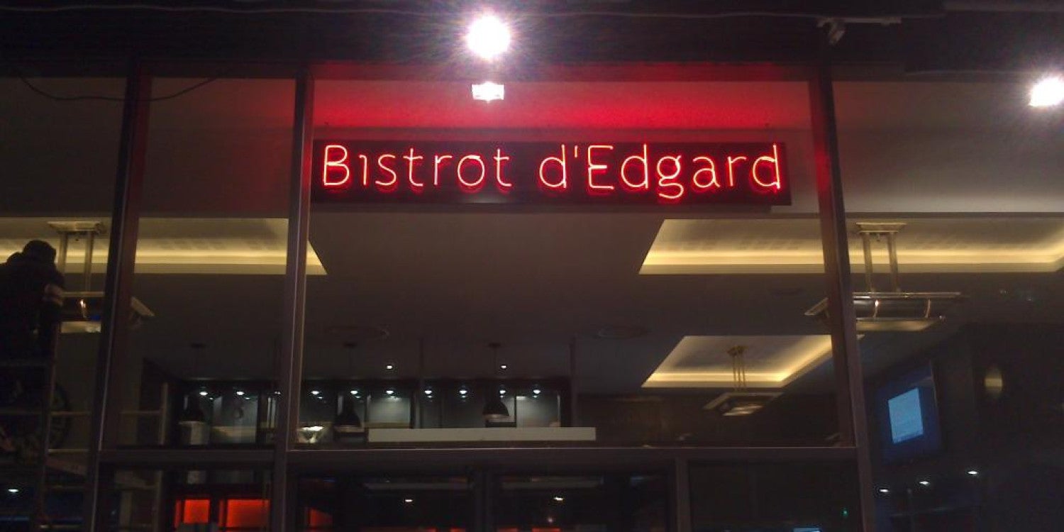 Enseigne en Lettres Néon