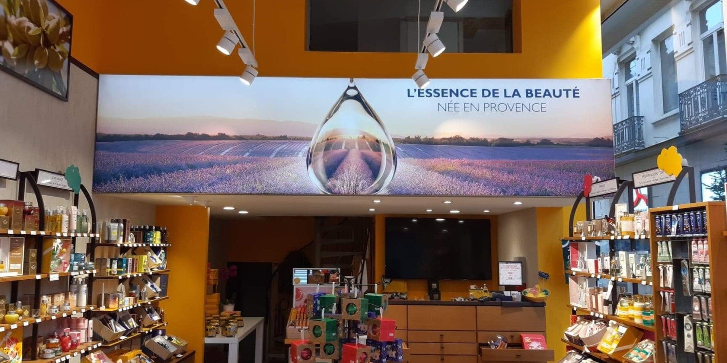 Bâche tendue lumineuse