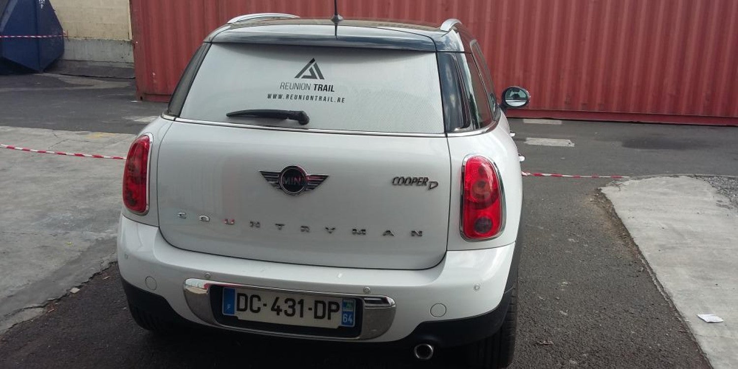 Microperforé lunette arrière