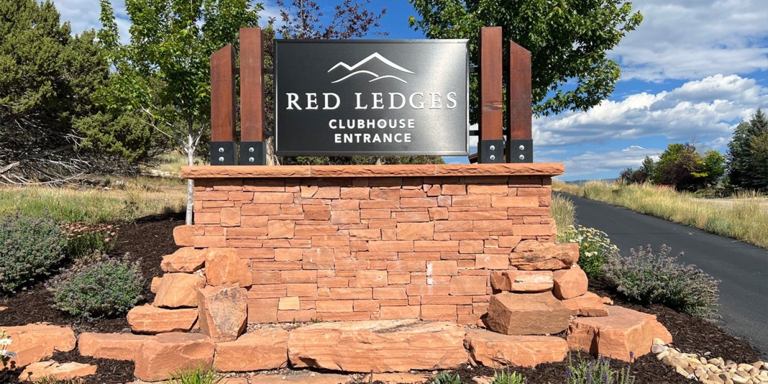 A 6-Step Guide to Luxury Real Estate Signs