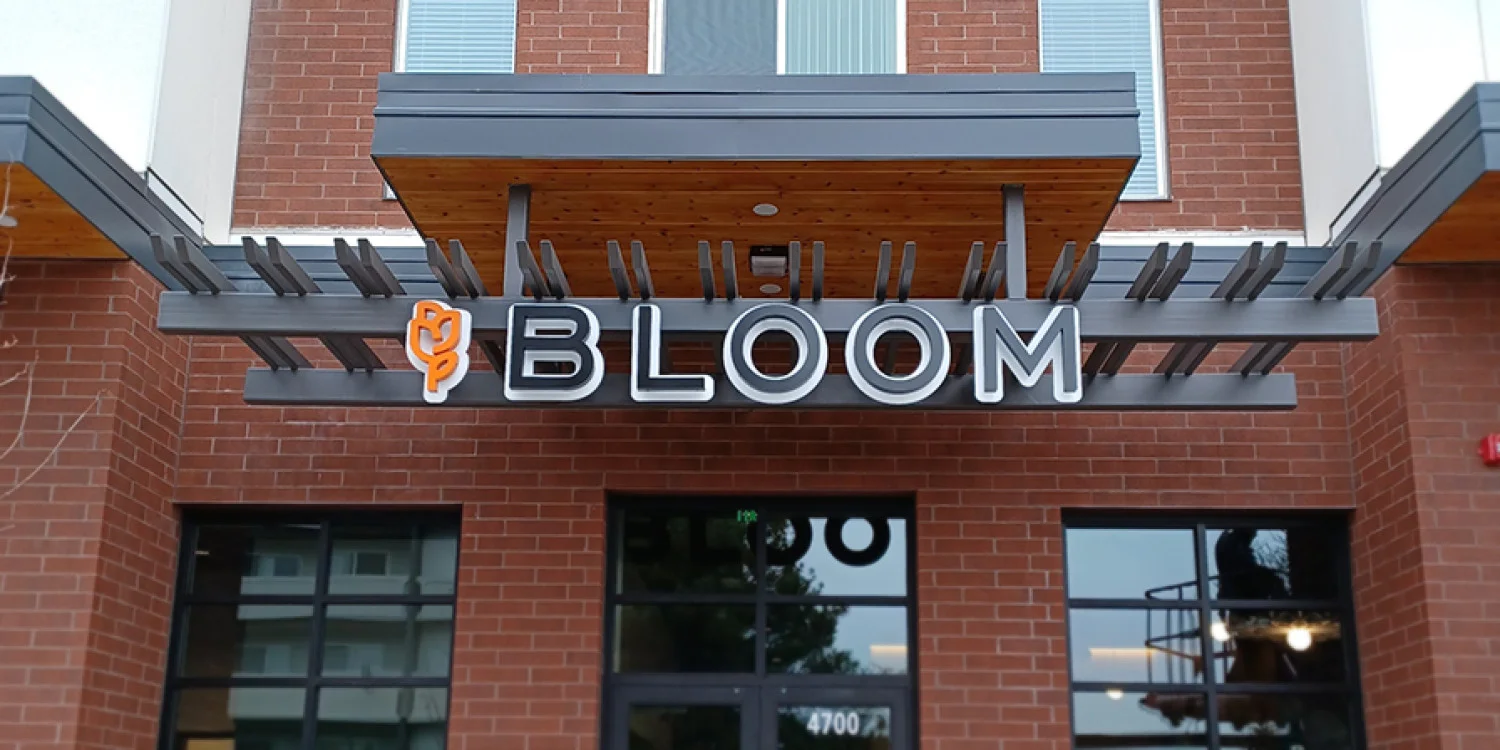 Building & Commercial Signs