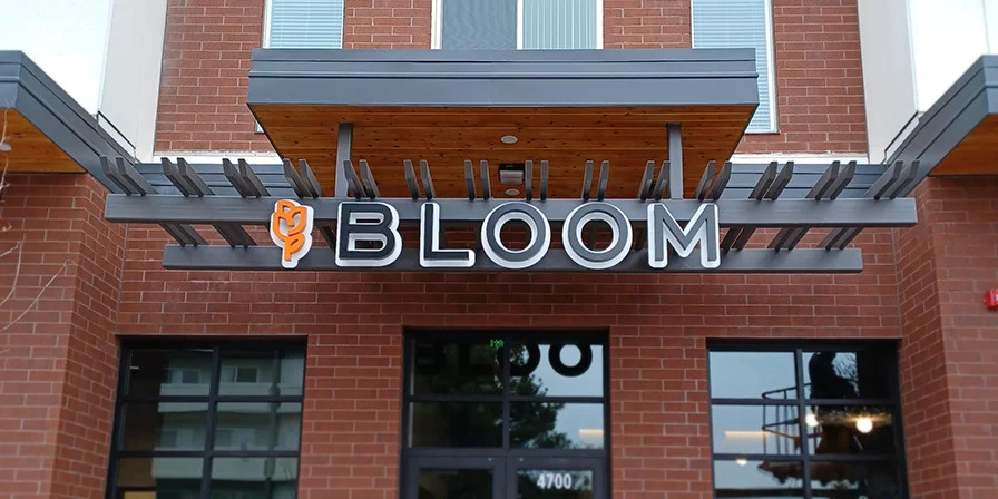 Building & Commercial Signs