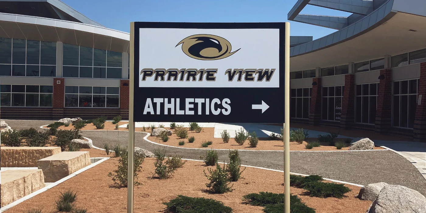 Freestanding & Standalone Signs