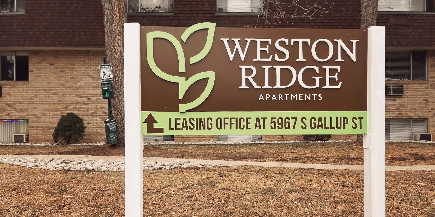 Freestanding & Standalone Signs