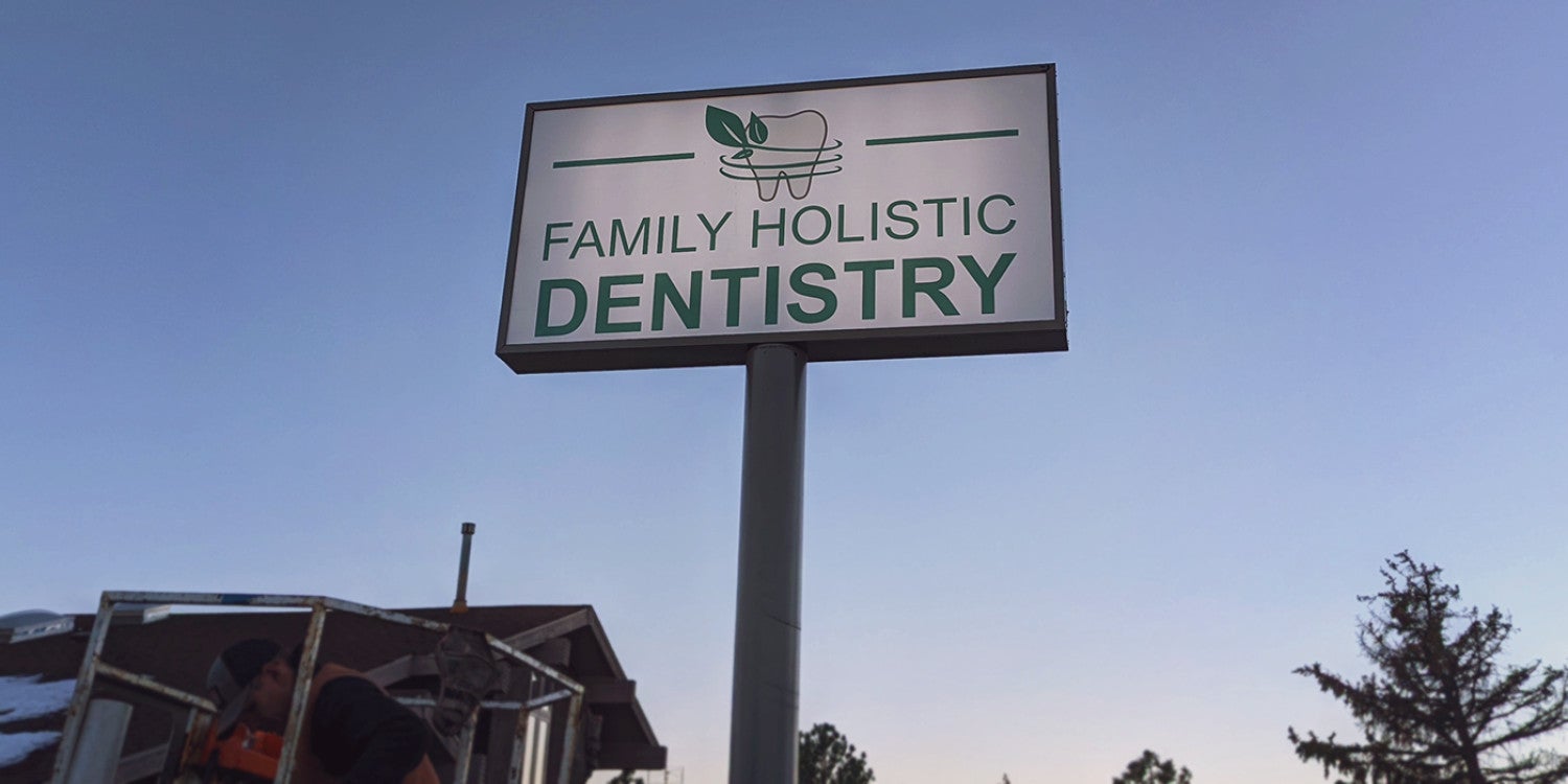 Freestanding & Standalone Signs