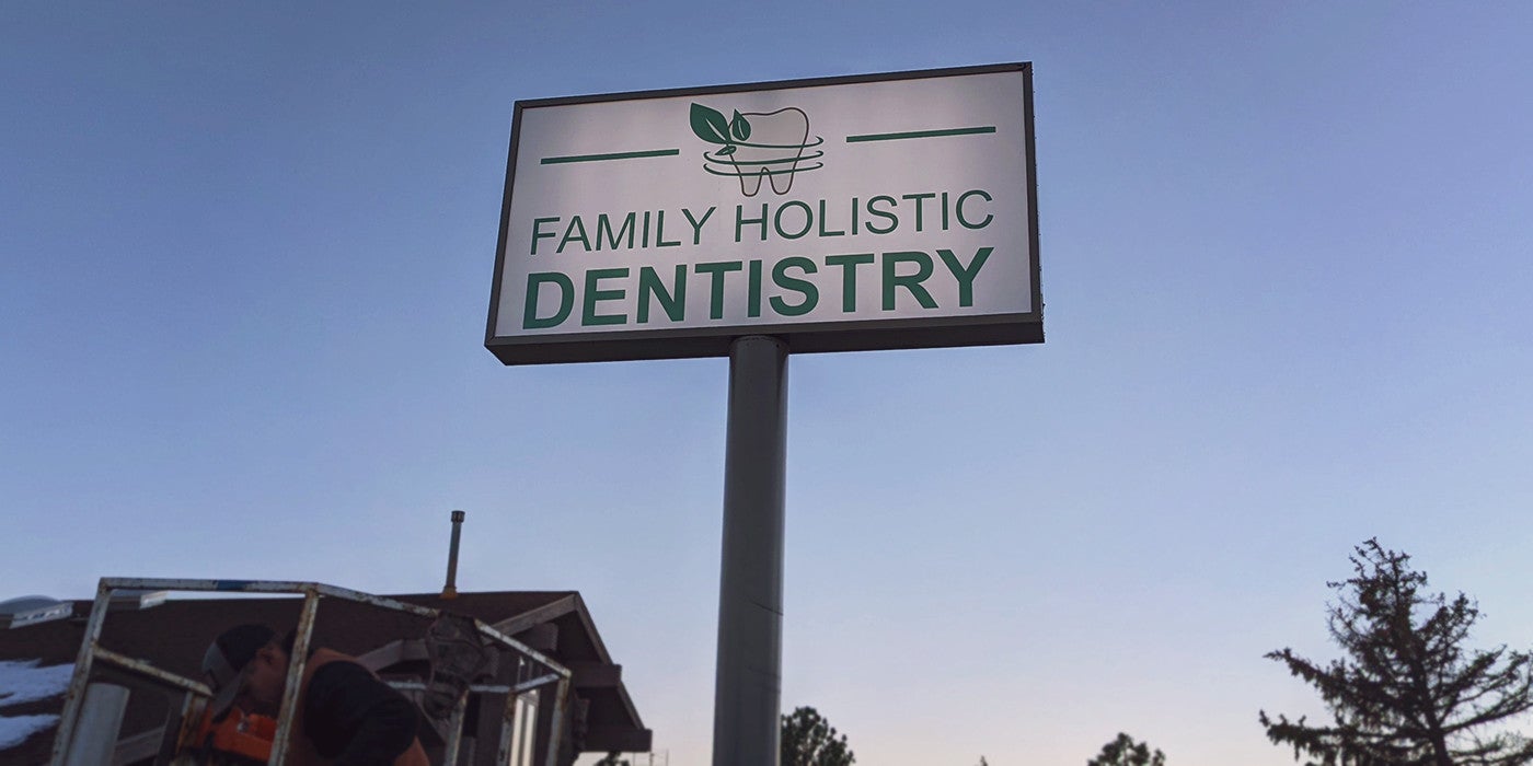 Freestanding & Standalone Signs