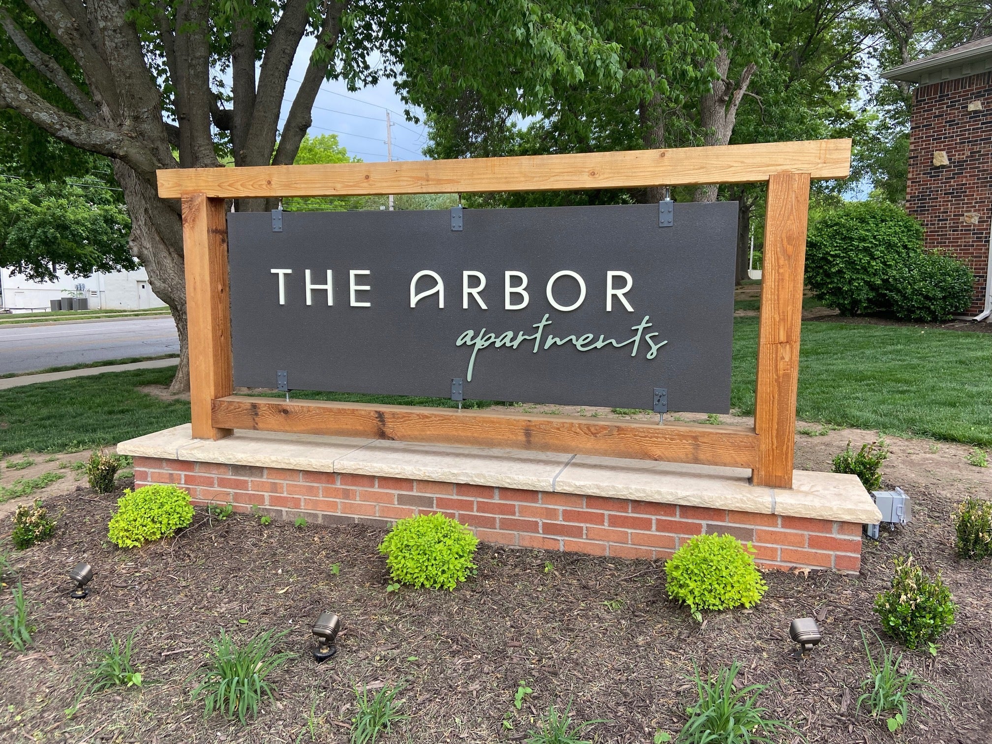 Freestanding & Standalone Signs