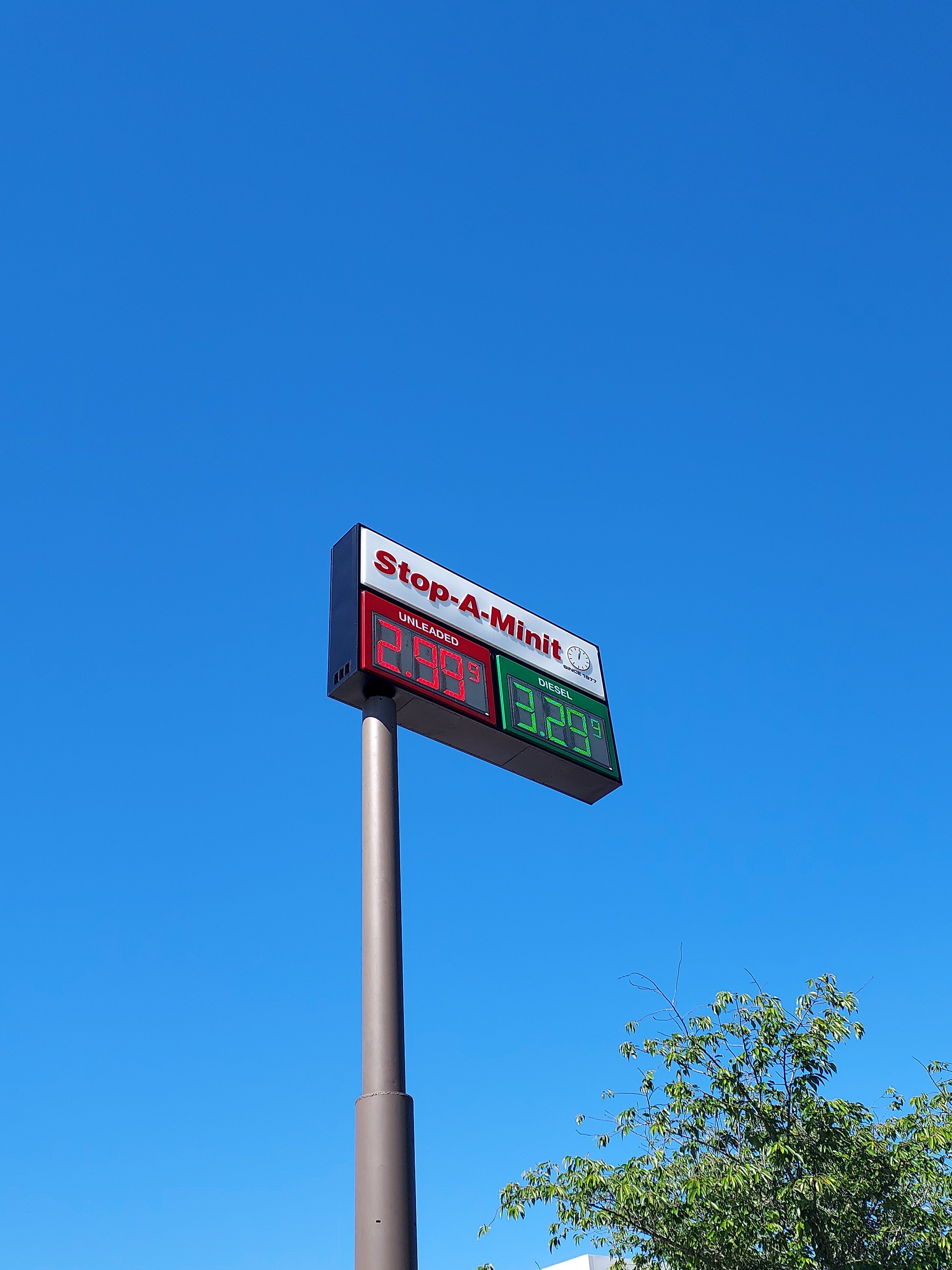 Building & Commercial Signs
