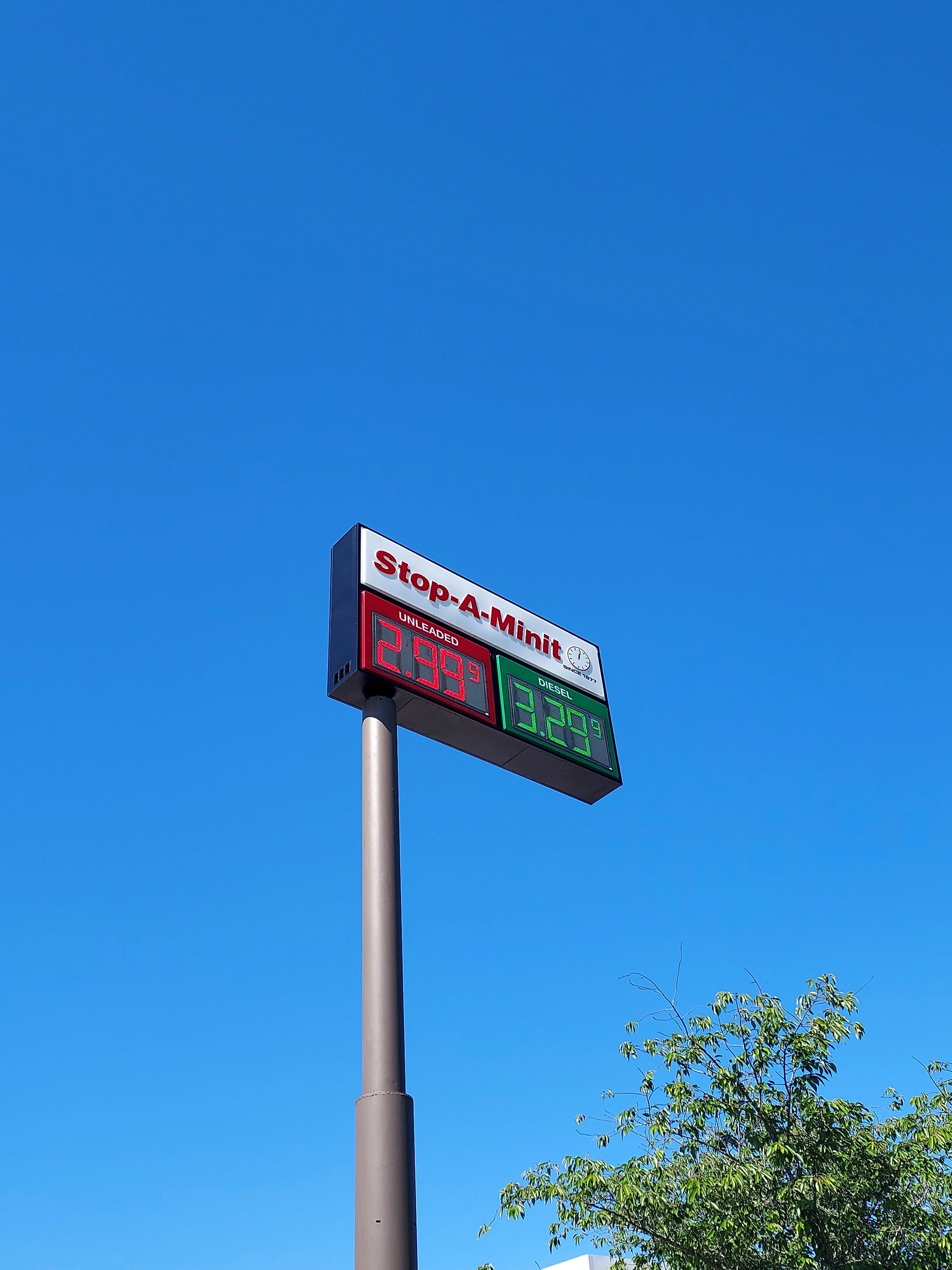 Building & Commercial Signs