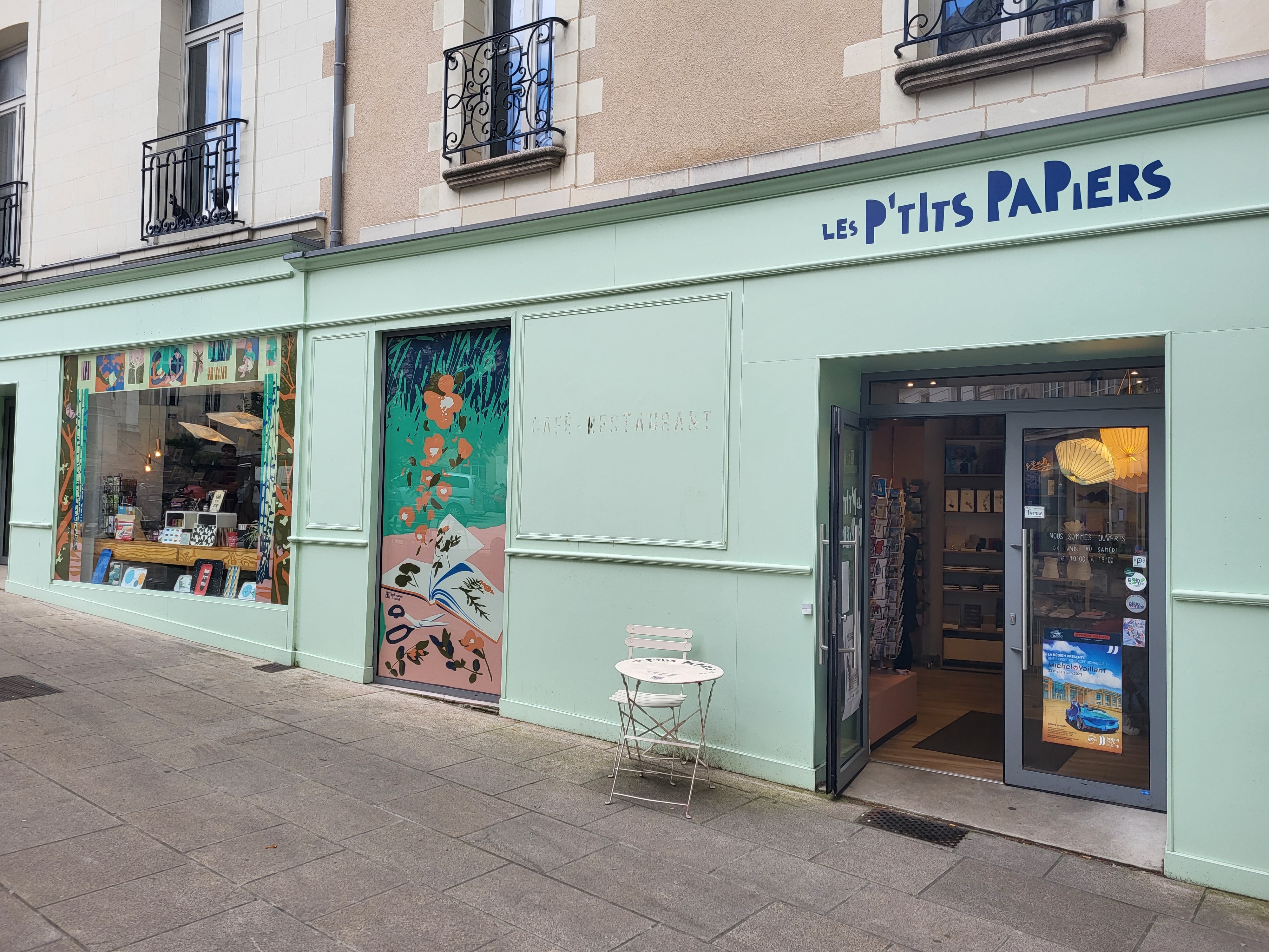 Adhésifs et Logos bois par Signarama Nantes