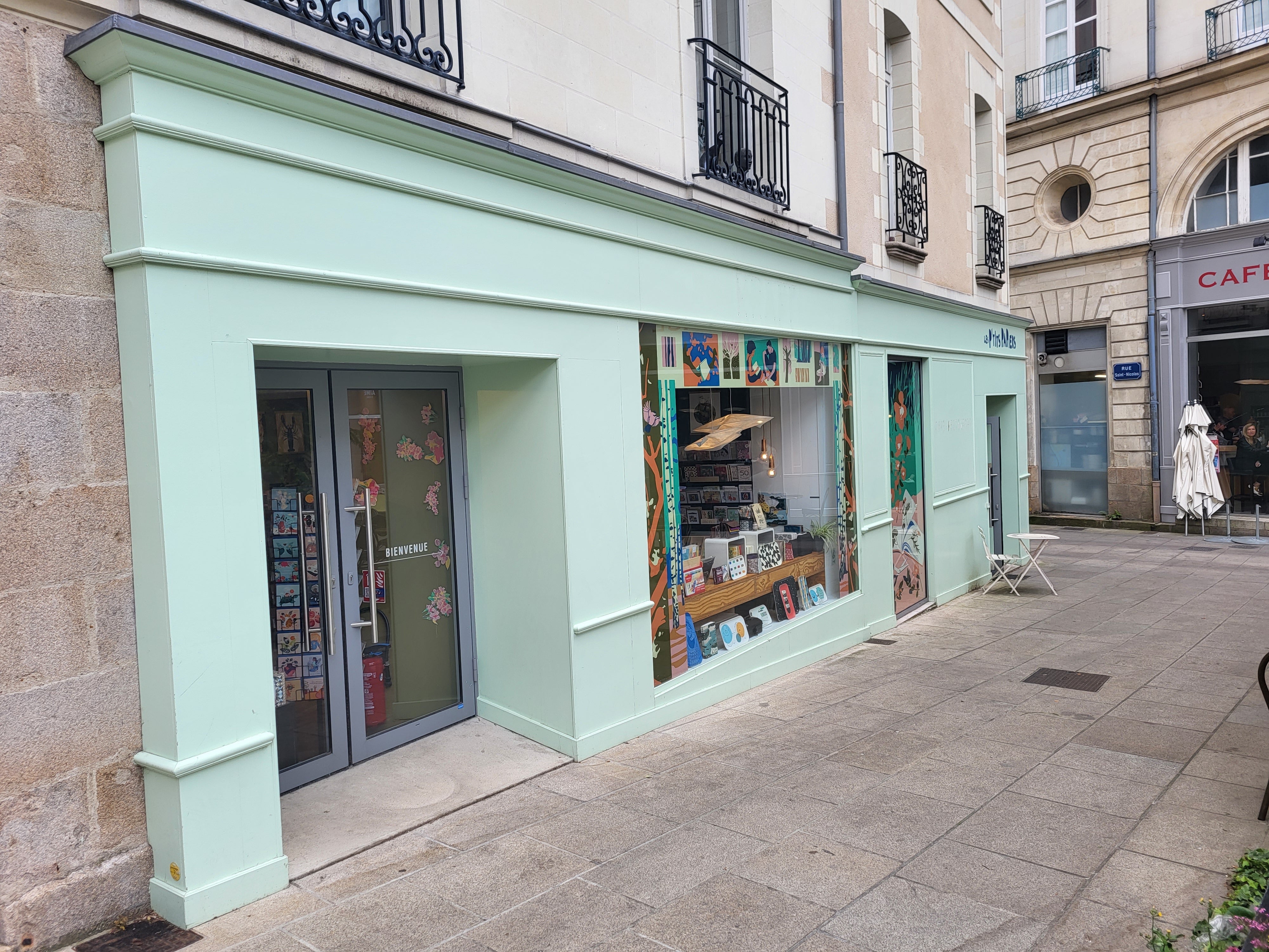 Adhésifs et Logos bois par Signarama Nantes