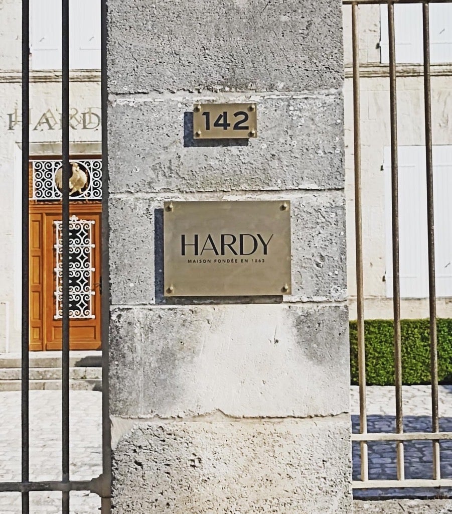 plaques en laiton gravé peintes
