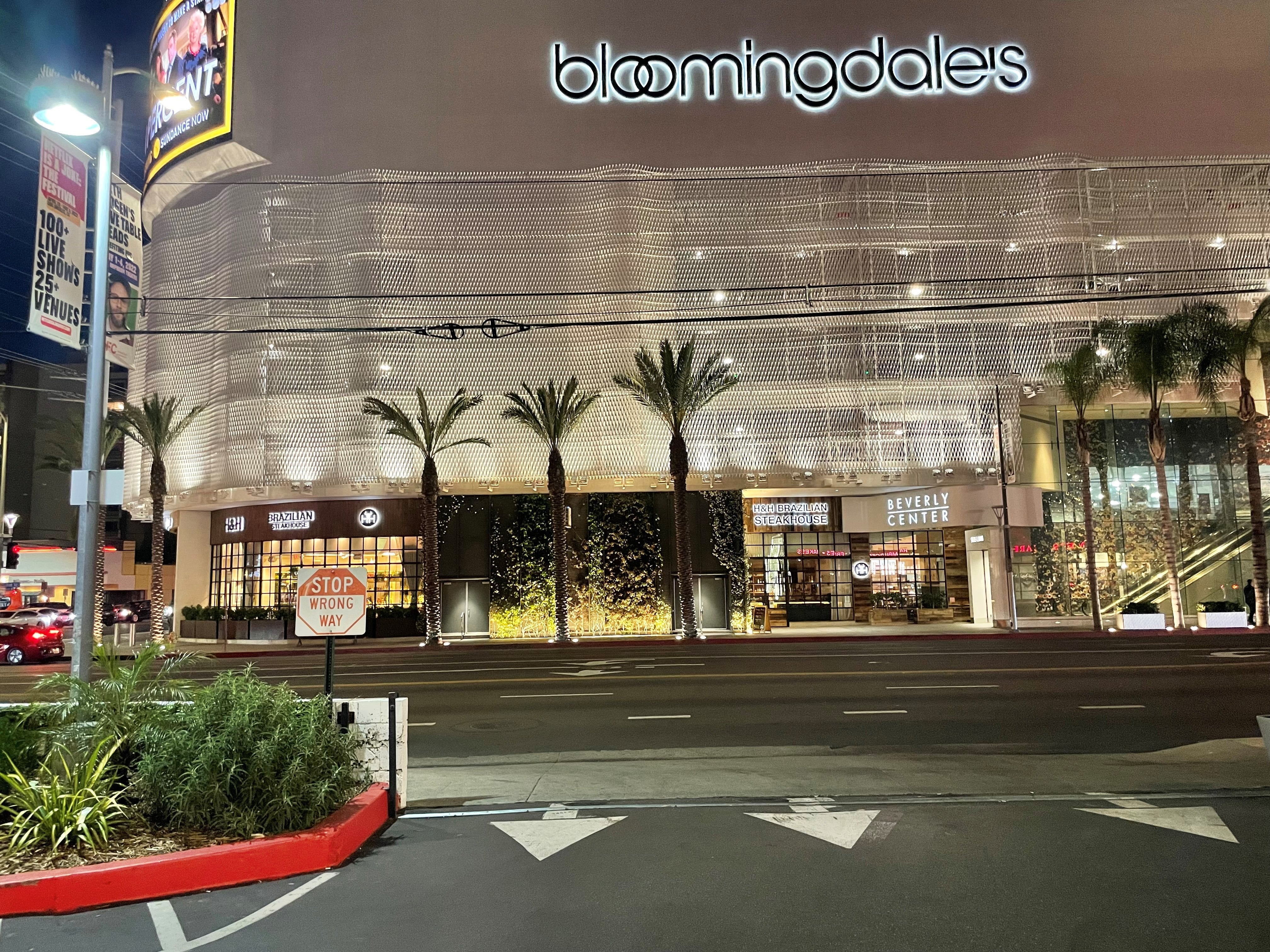 Illuminated & Lighted Signs