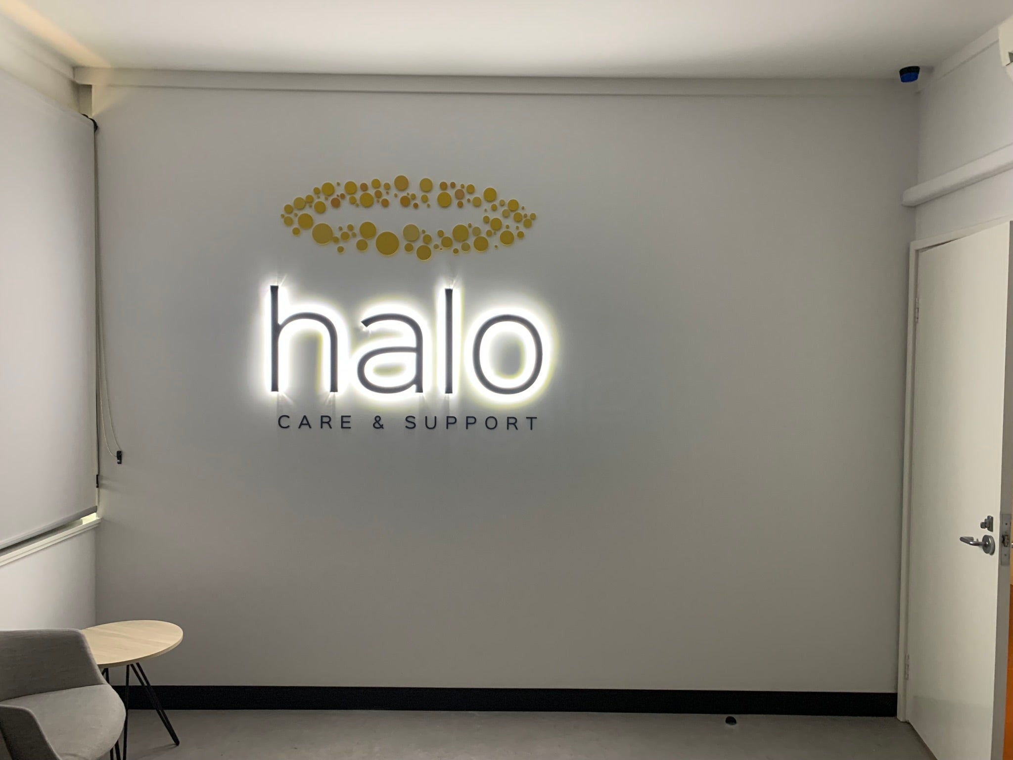 Illuminated Signage and Vehicle Graphics