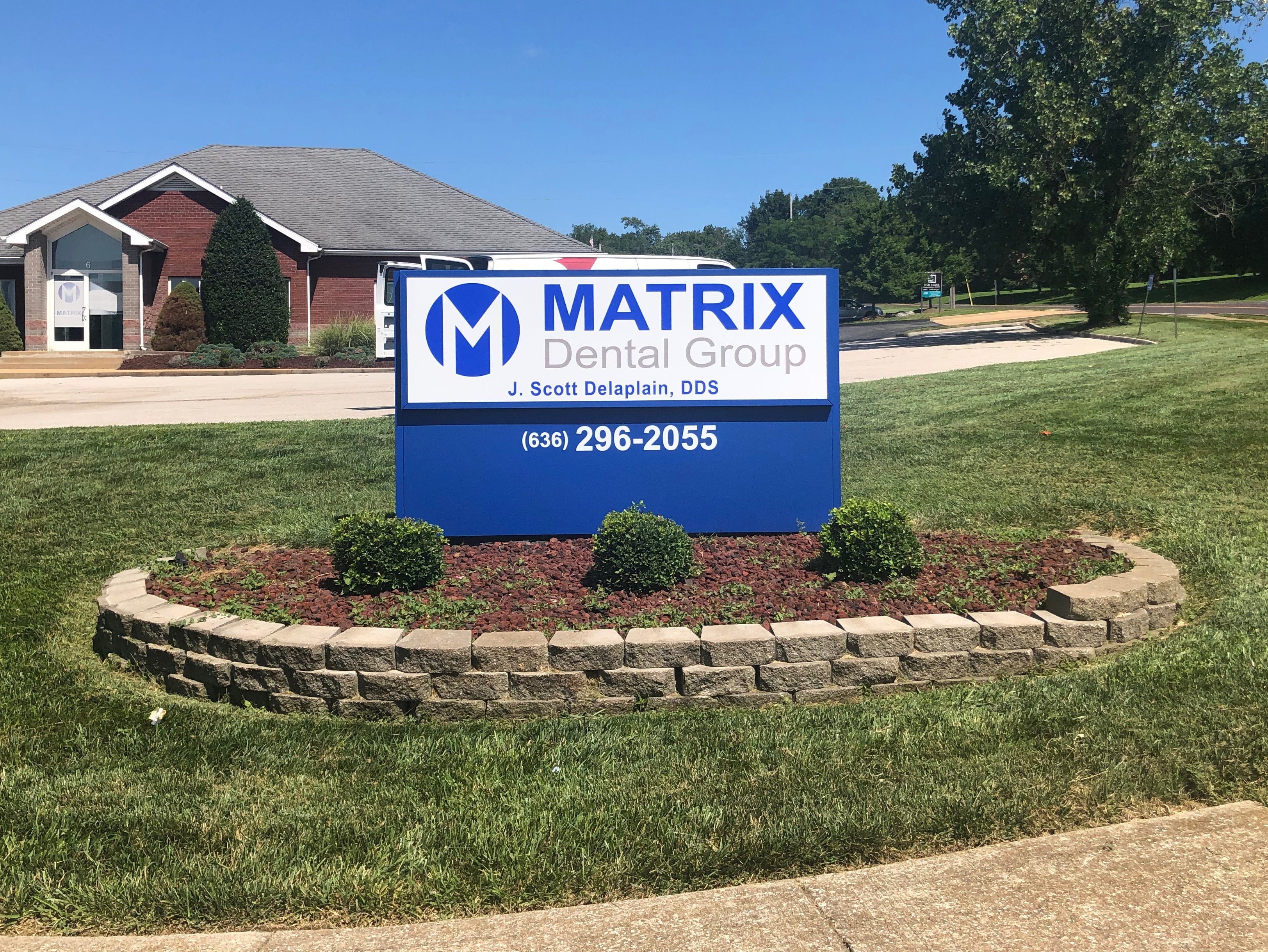 Custom Outdoor Signs for Business