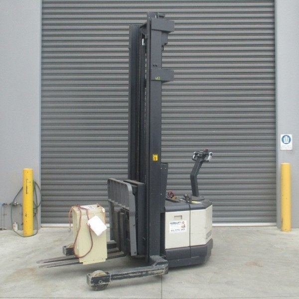 Used Crown Electric Walkie Reach #W202