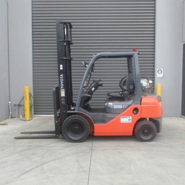 Forklift Clearance Centre - Servicing