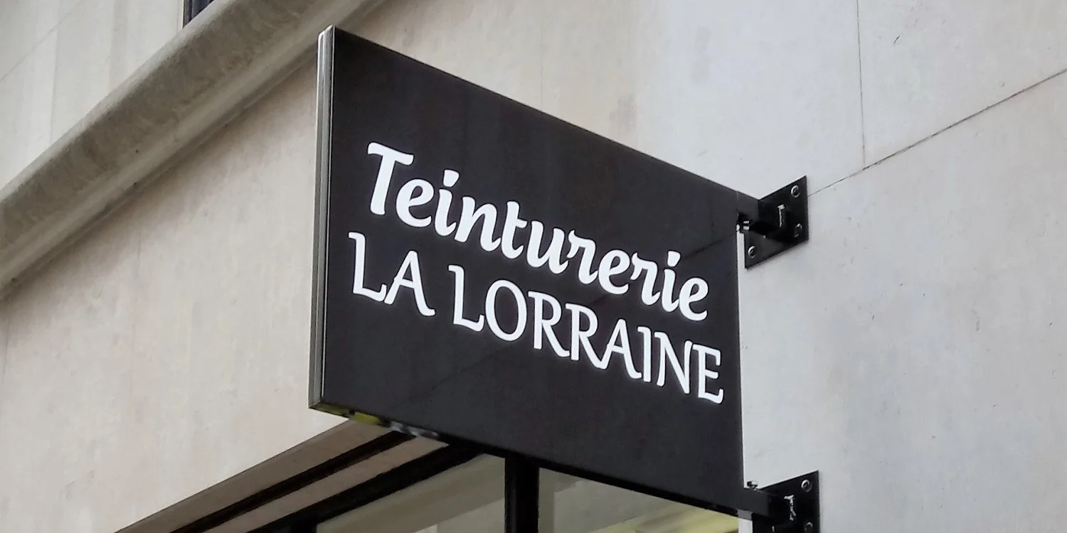 Enseigne Drapeau lumineux