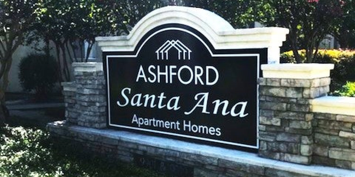 Custom Outdoor Signs for Business
