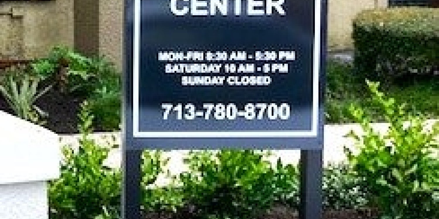 Custom Outdoor Signs for Business