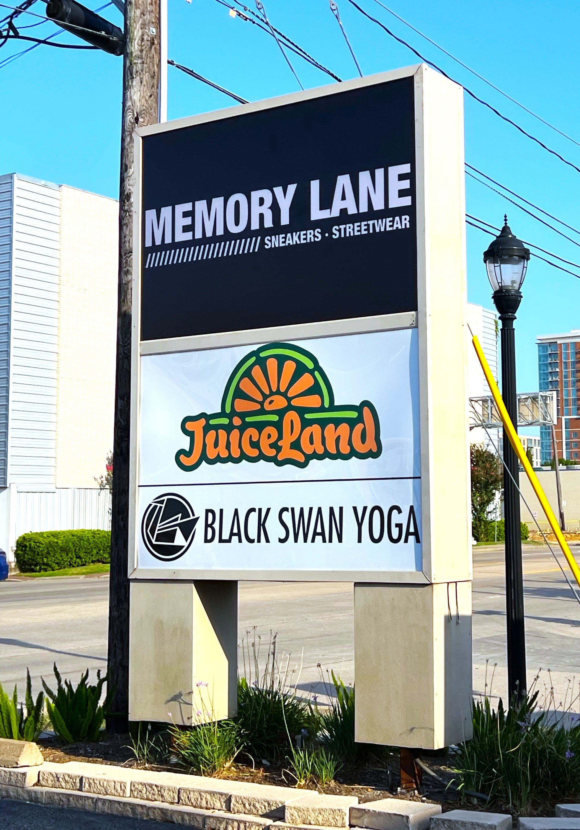 Custom Outdoor Signs for Business