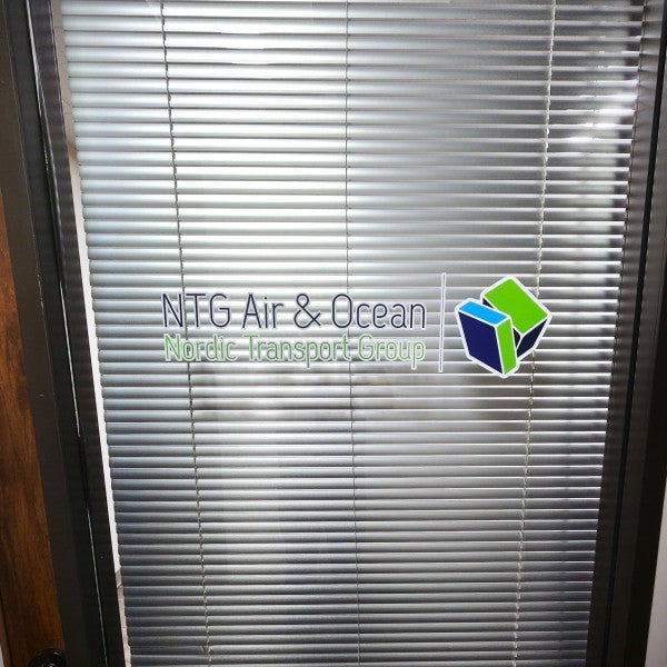 digitally printed contour cut vinyl logo