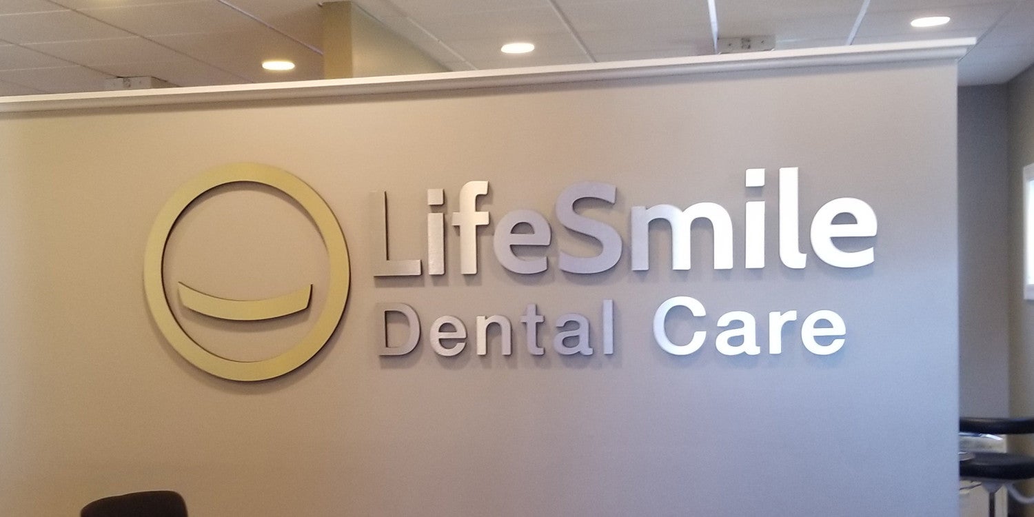 Dimensional Lettering