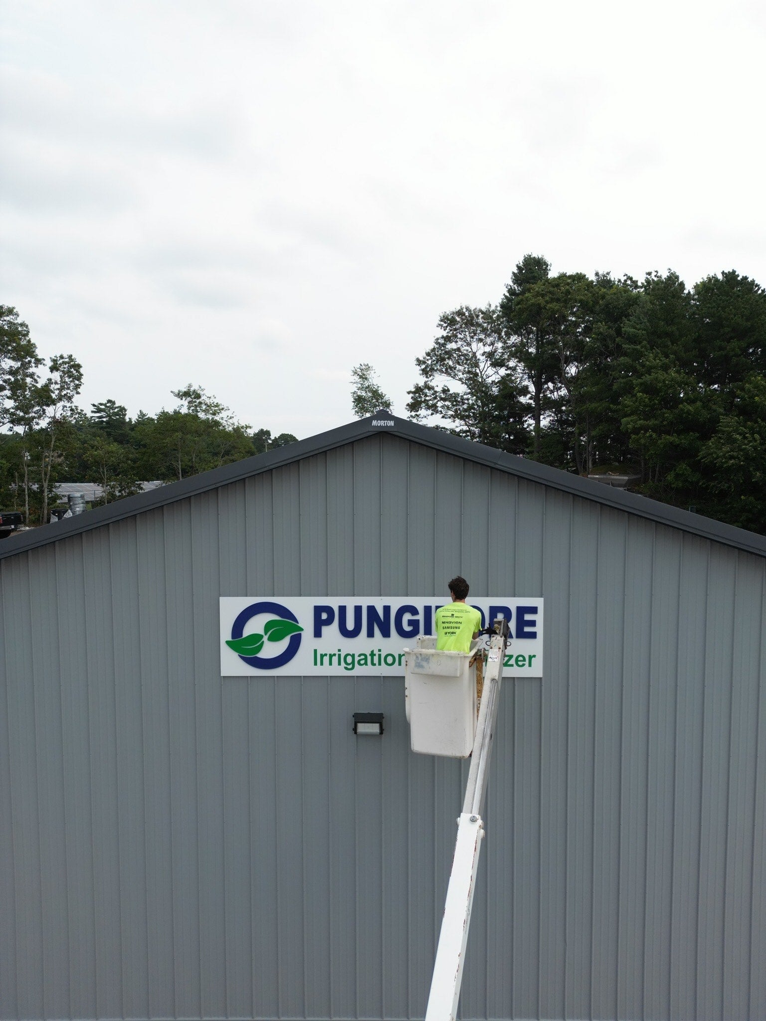 Pungitore Irrigation Building Sign