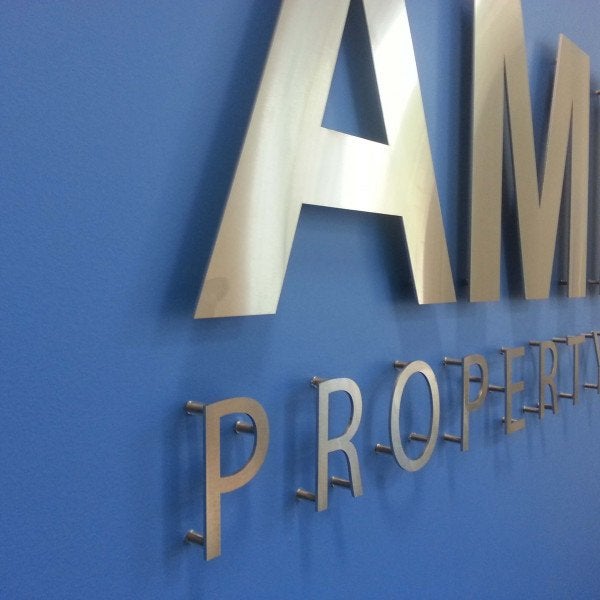 5 Tips to Keep Metal Signage Looking Good