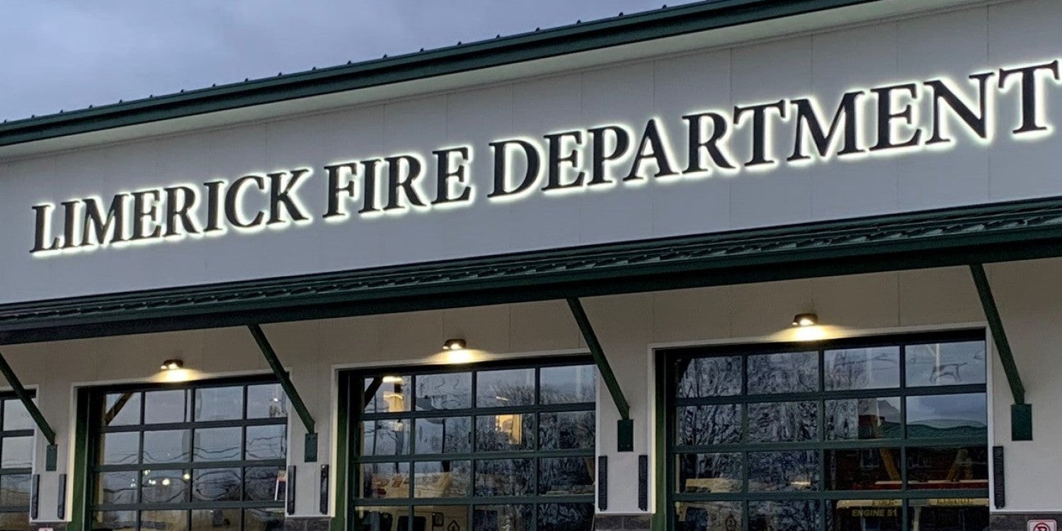 Illuminated & Lighted Signs