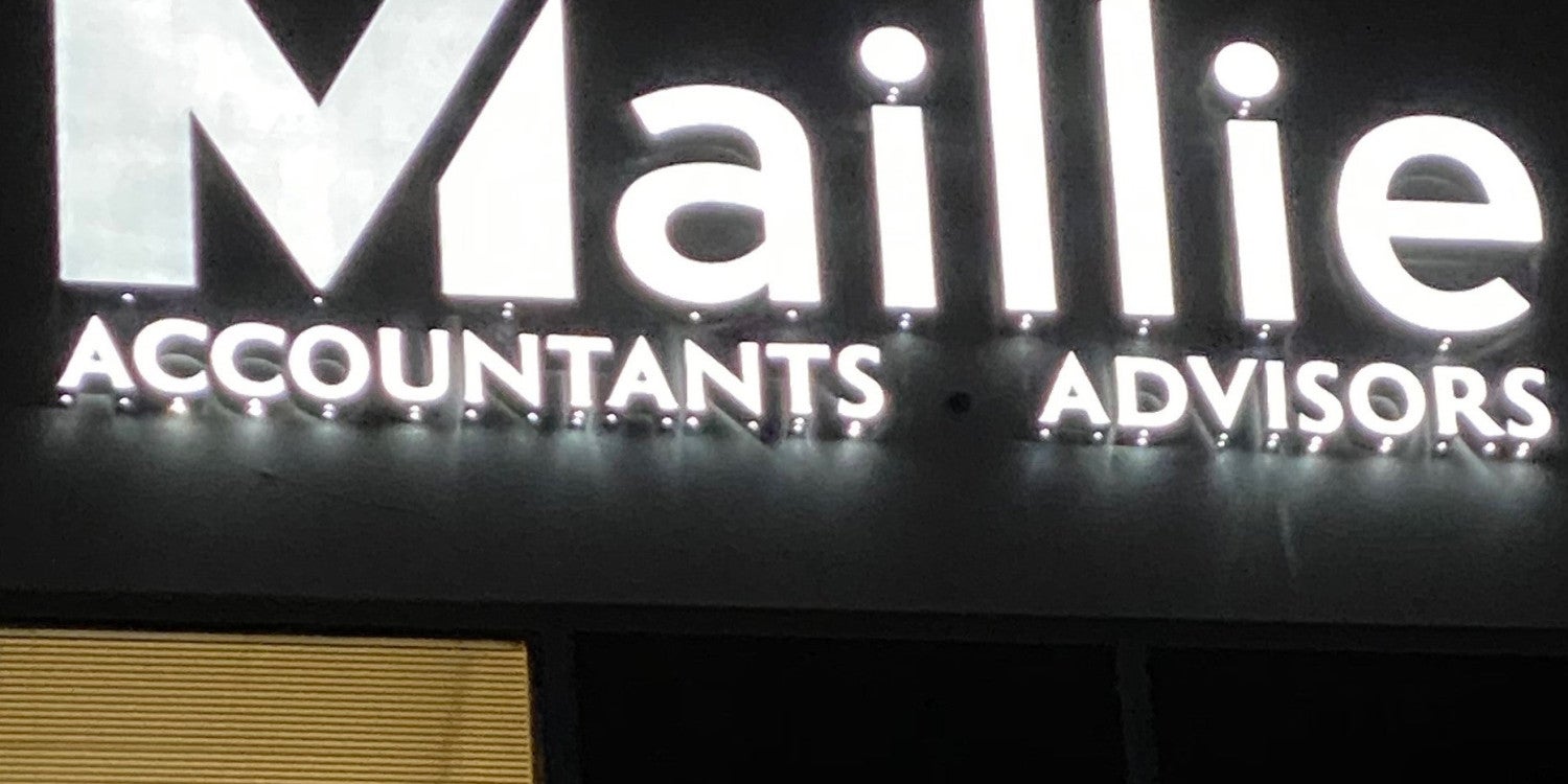 Illuminated & Lighted Signs