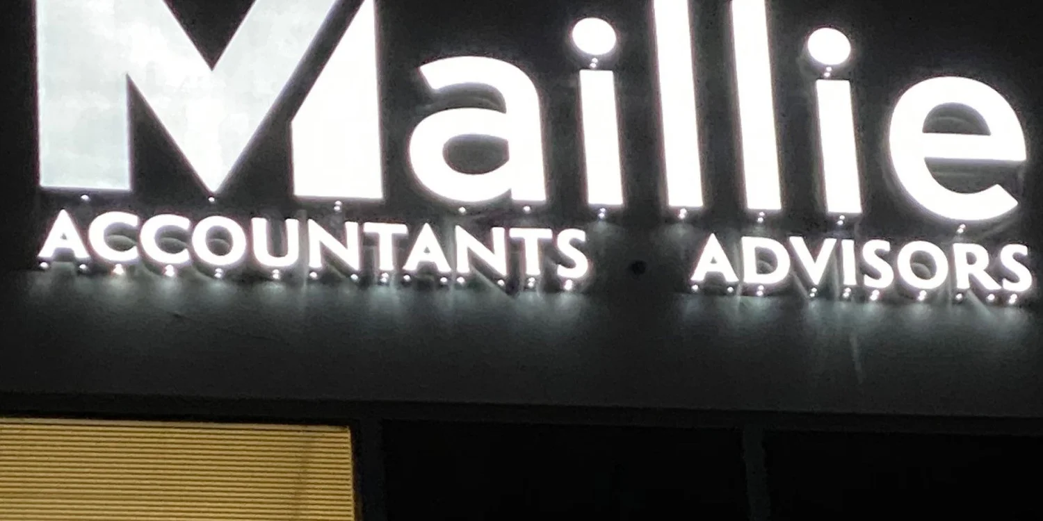 Illuminated & Lighted Signs