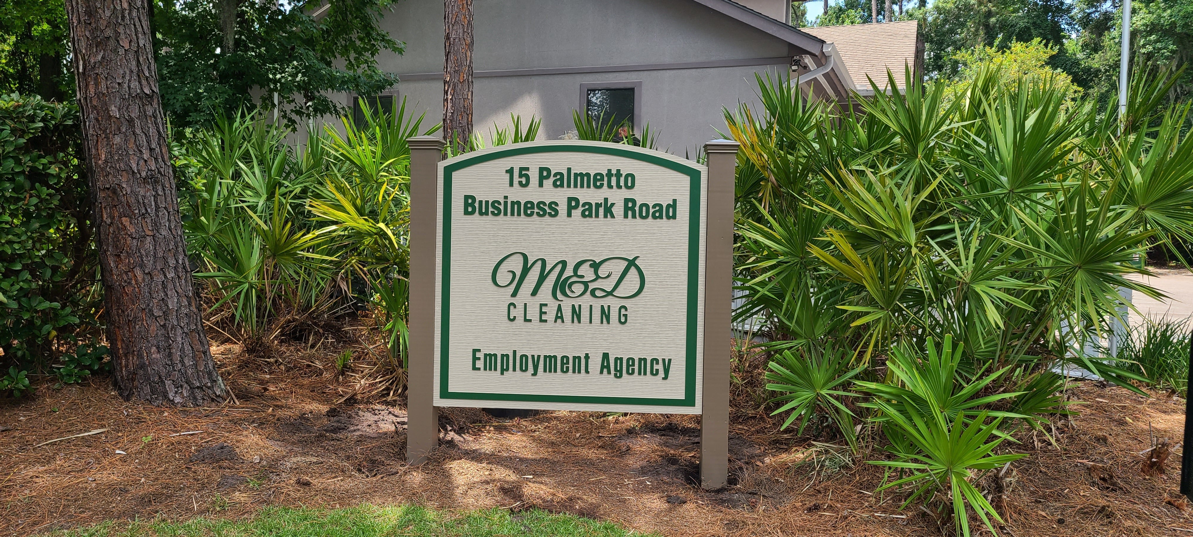 Custom Outdoor Signs for Business
