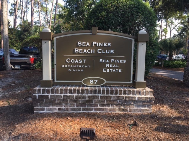 Freestanding & Standalone Signs