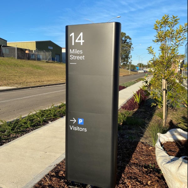 Bankstown Airport_Custom Pylon Signage
