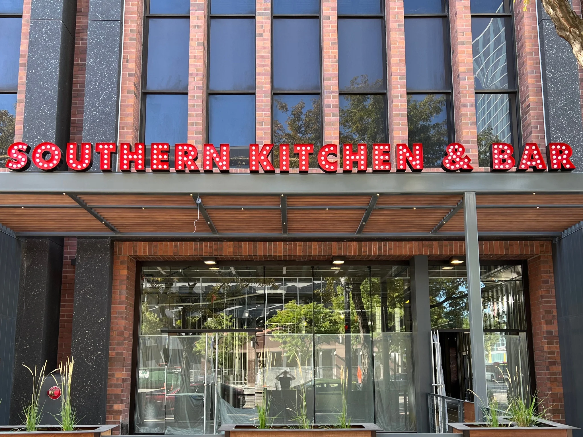 Cafes & Restaurant Signage