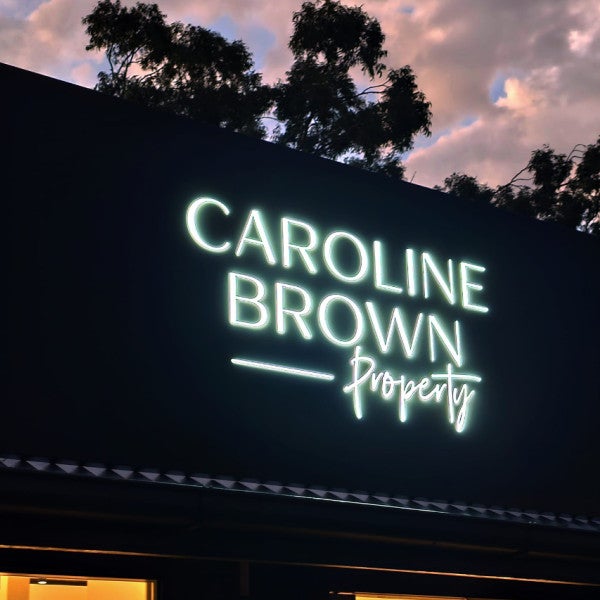 Lightbox and Metal Signs