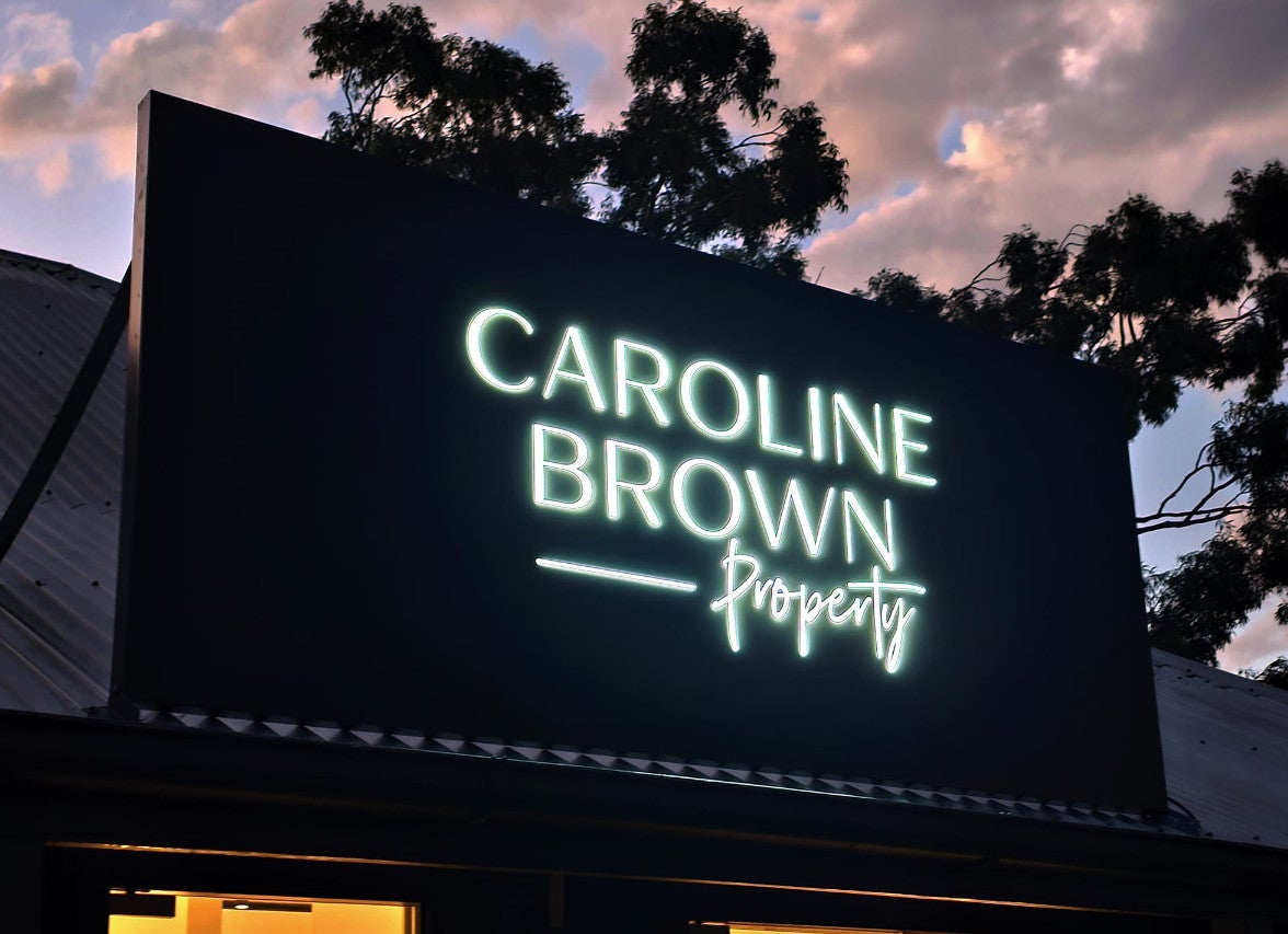 Lightbox and Metal Signs