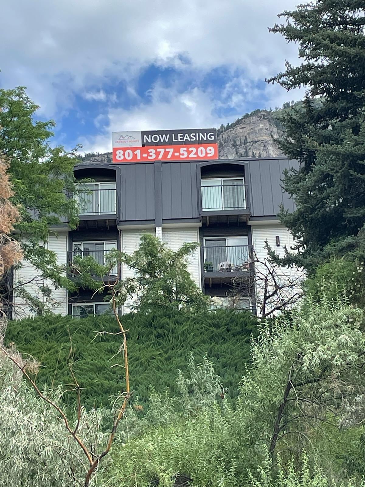 Building & Commercial Signs